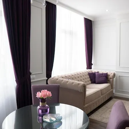 Vivmar Apartment